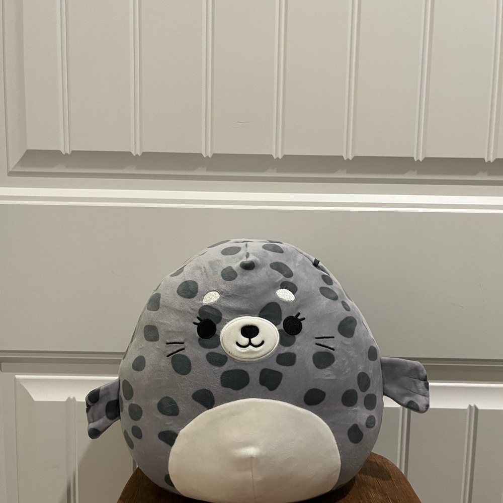 Iris the Gray Spotted Seal Squishmallow